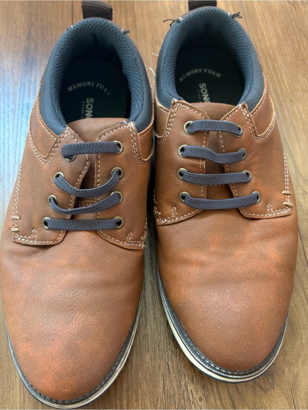 Sonoma Boys  Casual Brown FauxLeather Faux Lace-Up Shoes. Size 4 INV25/577